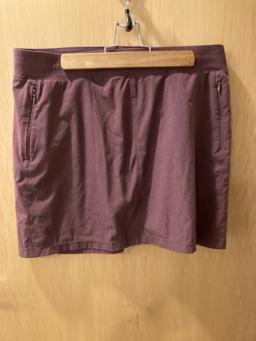 Kuhl Women's Skort in Mauve Plum
